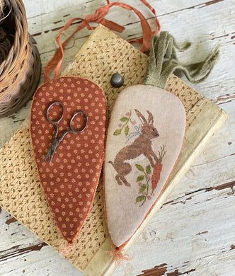 Velvet Carrot Needle Book